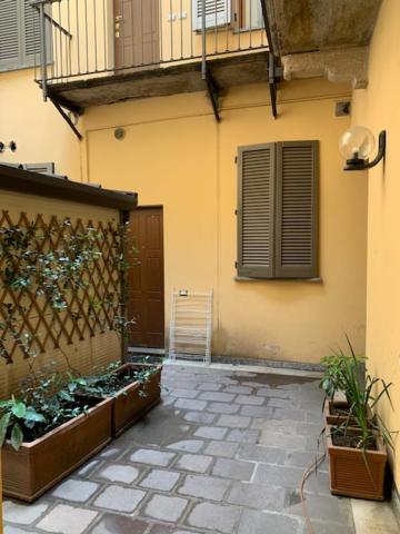Ap12 Grazioso Appartamento In Centro Milan Bagian luar foto